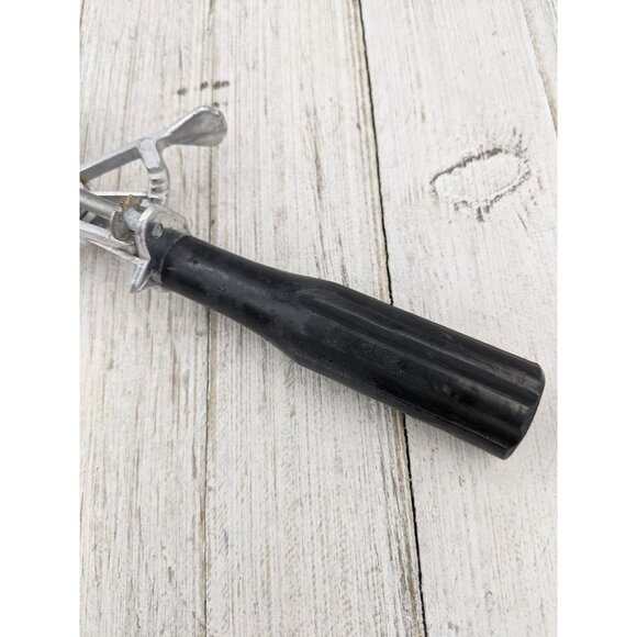 Metal Ice Cream Scoop Black Handle Taiwan - Picture 3 of 5